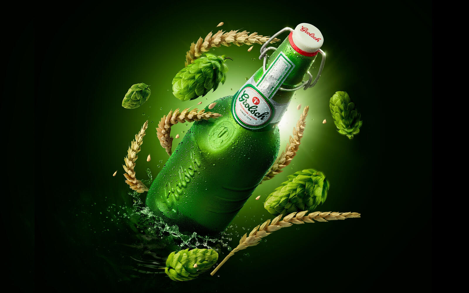 Бесплатное фото Зелёная бутылка пива