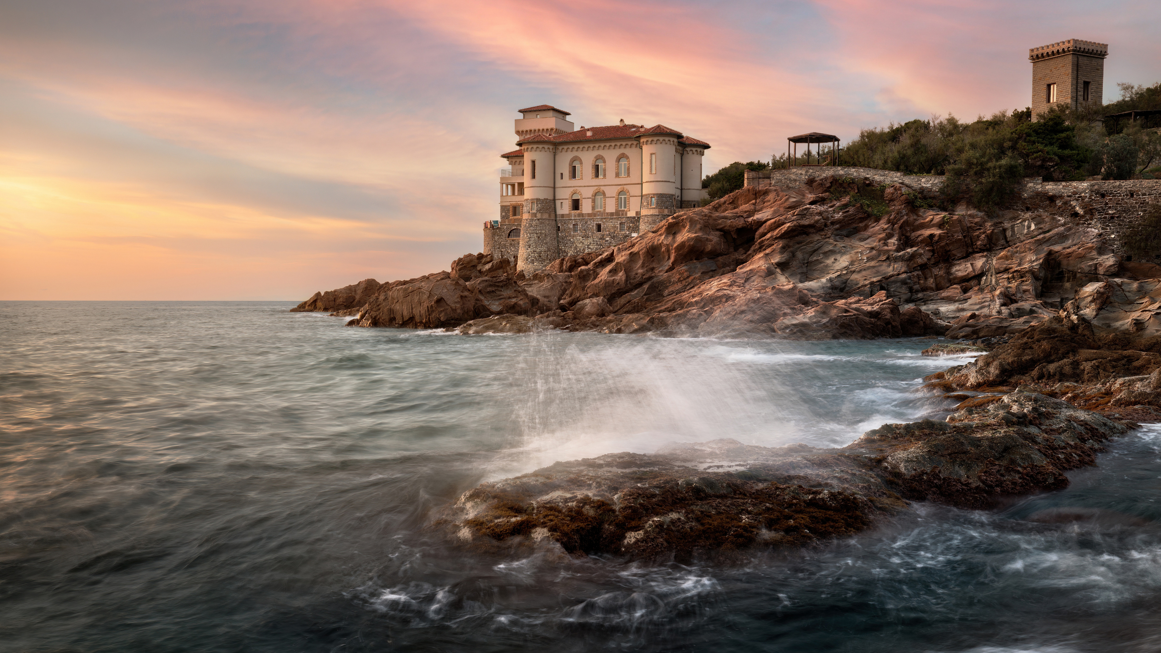 免费照片汹涌的大海之滨的博卡莱城堡
