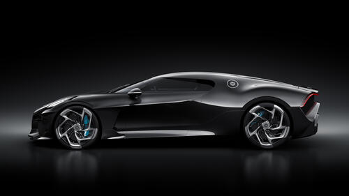 Bugatti La Voiture Noire 2019 in black side view