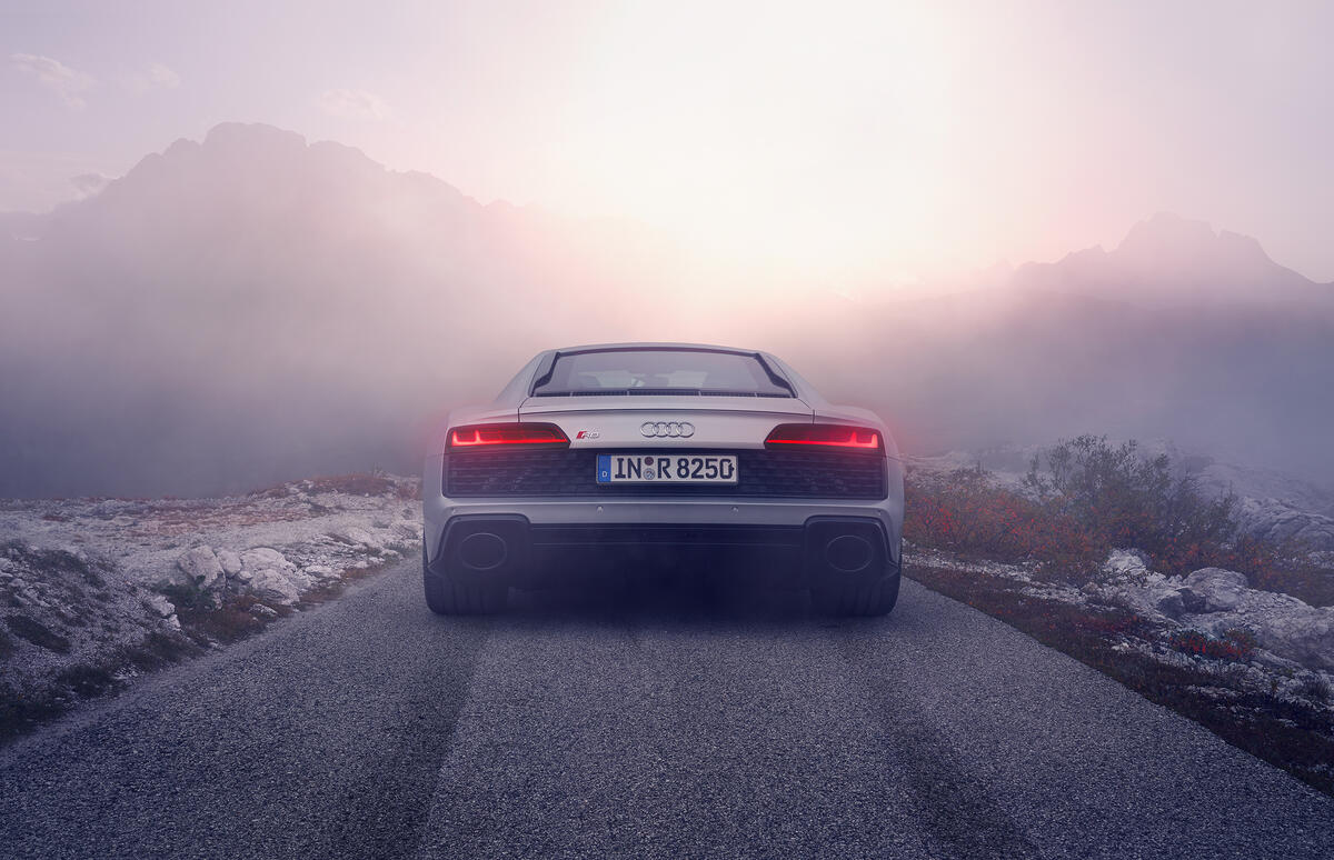 Audi R8 washed away in the fog