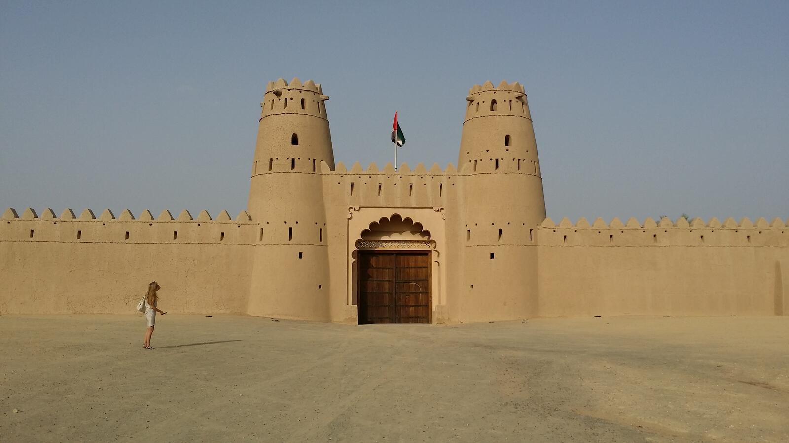 Бесплатное фото Большая крепость из песка