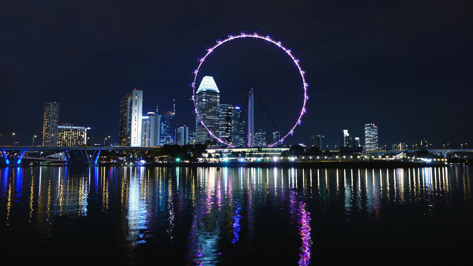 Колесо обозрения в городе Сингапур