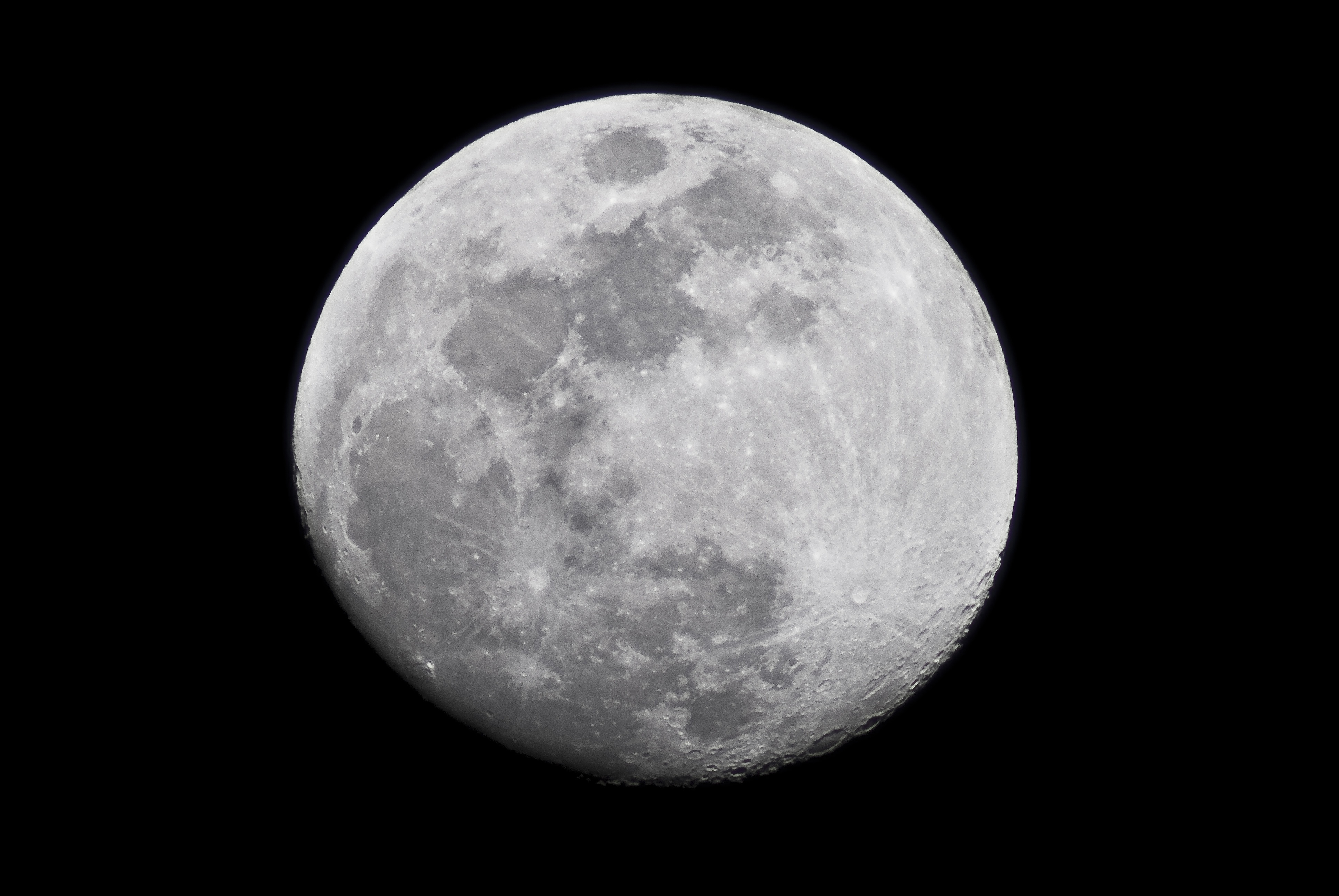 月球的真实镜头，我们地球上的一颗卫星