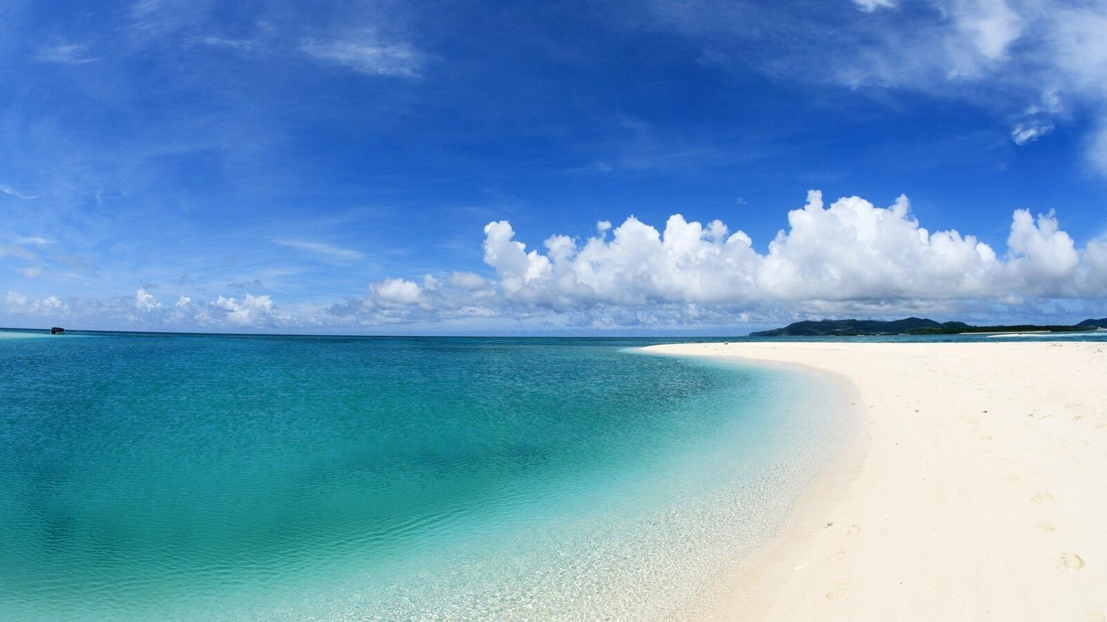 Бесплатное фото Красивая береговая линия моря