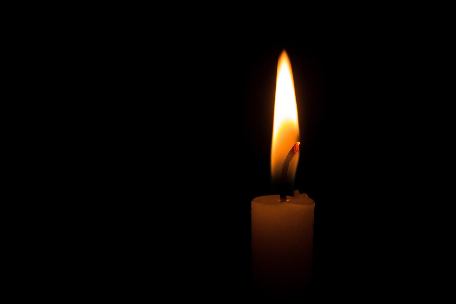 Wallpapers wallpaper candle close black background on the desktop