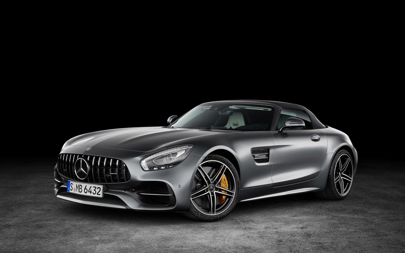 Wallpapers silver front view wallpaper mercedes amg gt c roadster on the desktop