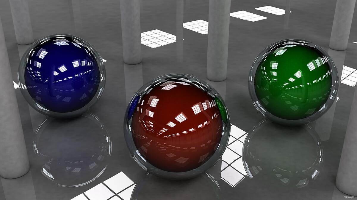 Разноцветные стеклянные шары