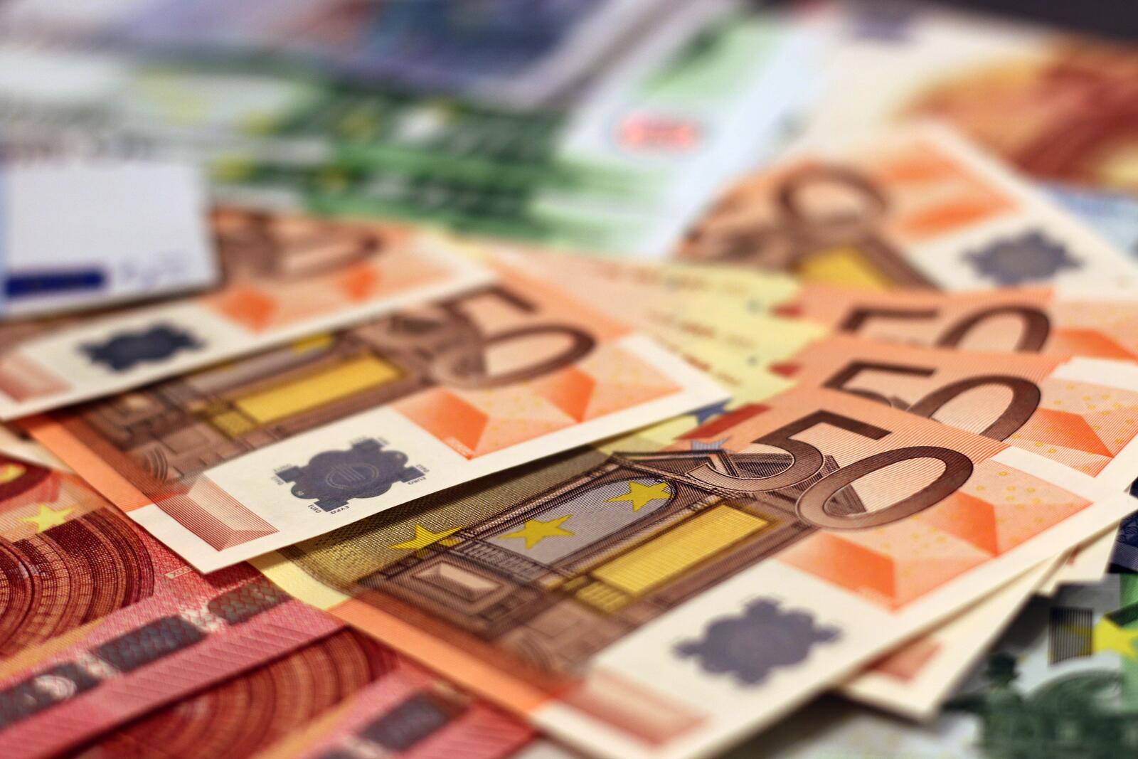 Free photo 50 euro bills