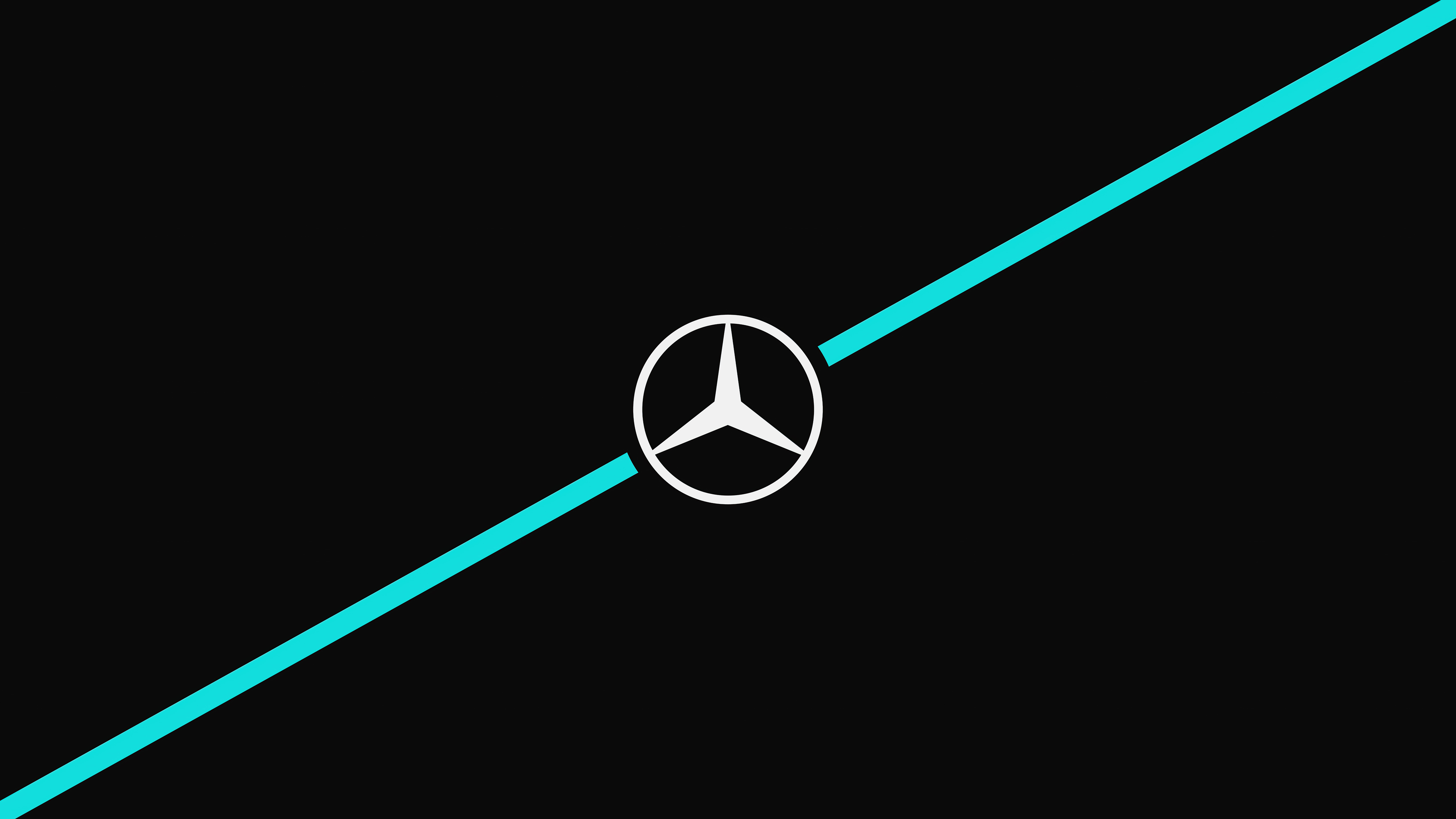 Free photo Mercedes logo on black background