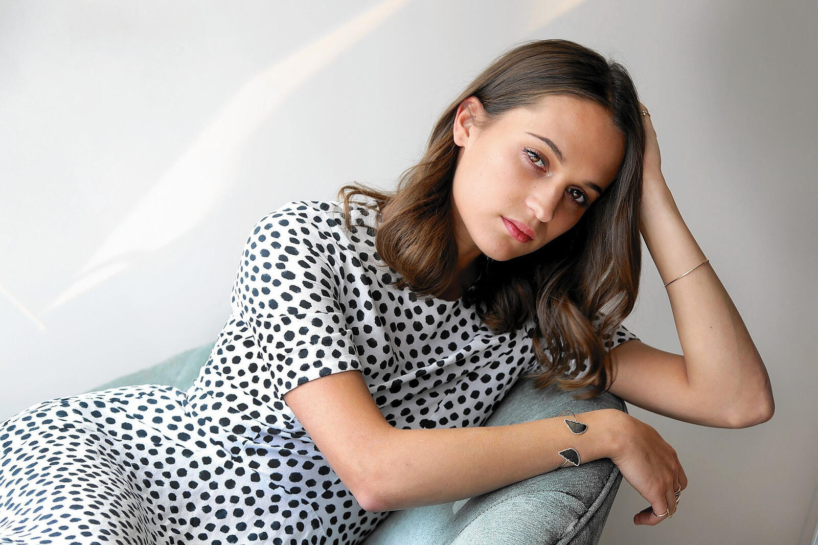Free photo Alicia Vikander`s selfies on the chair