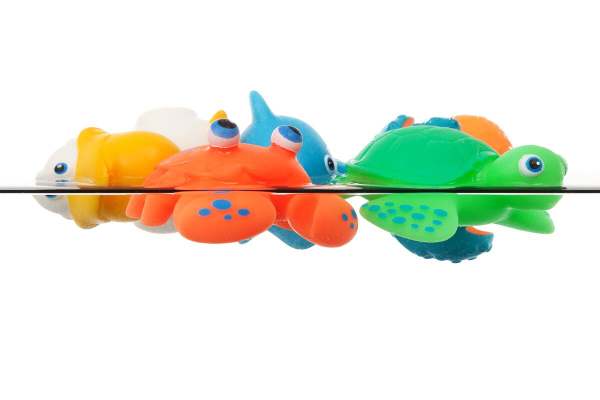 Детские игрушки для игры в воде