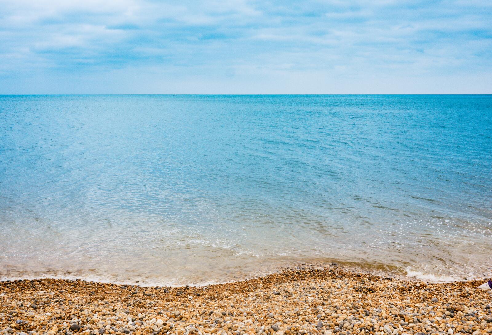 Бесплатное фото Пляж моря из гальки