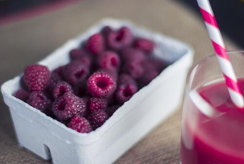 Fresh raspberry fruit cocktail