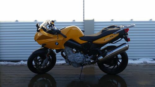 Yellow BMW F 800 S motorcycle