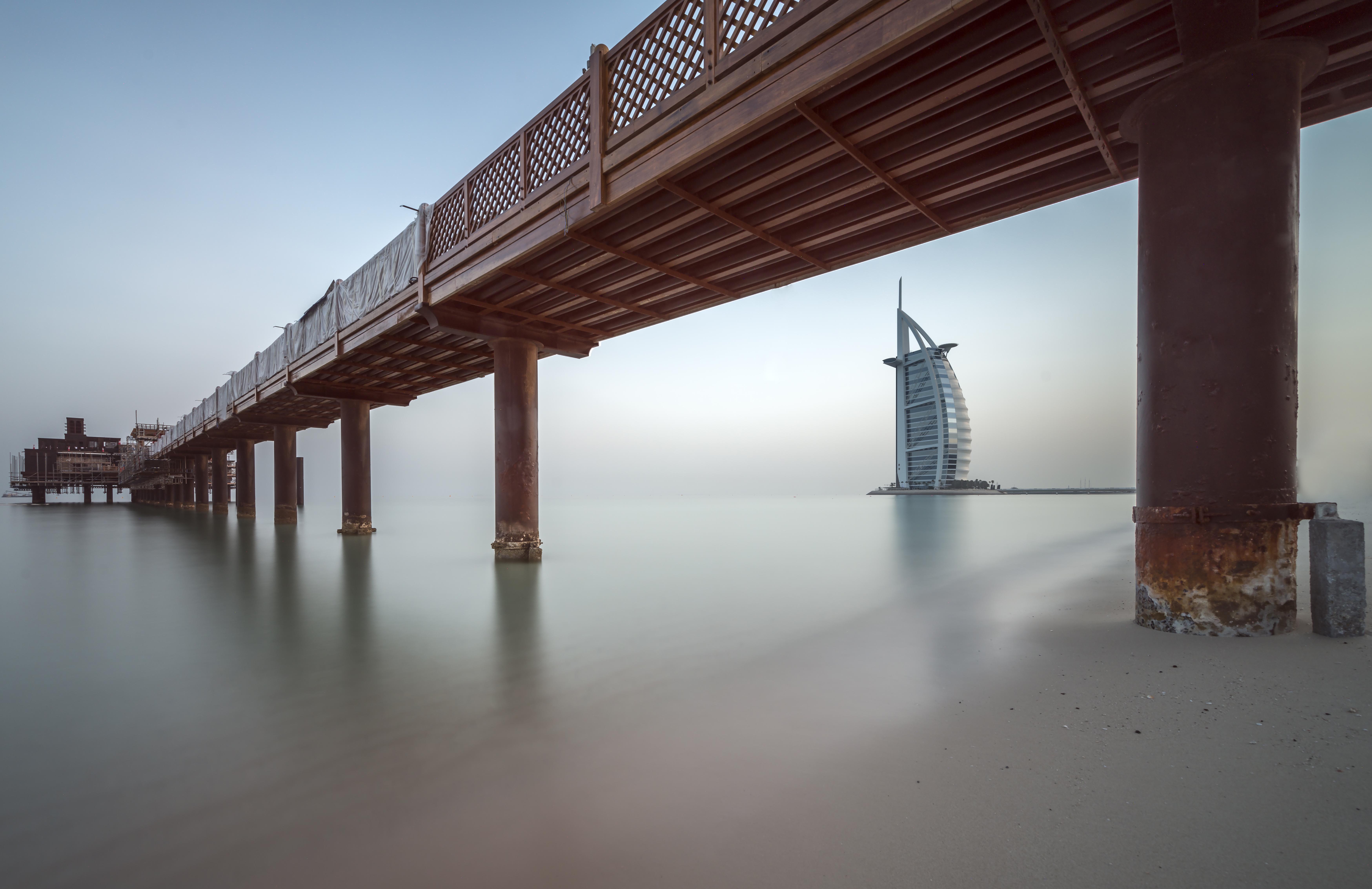 Free photo A pier in Dubai