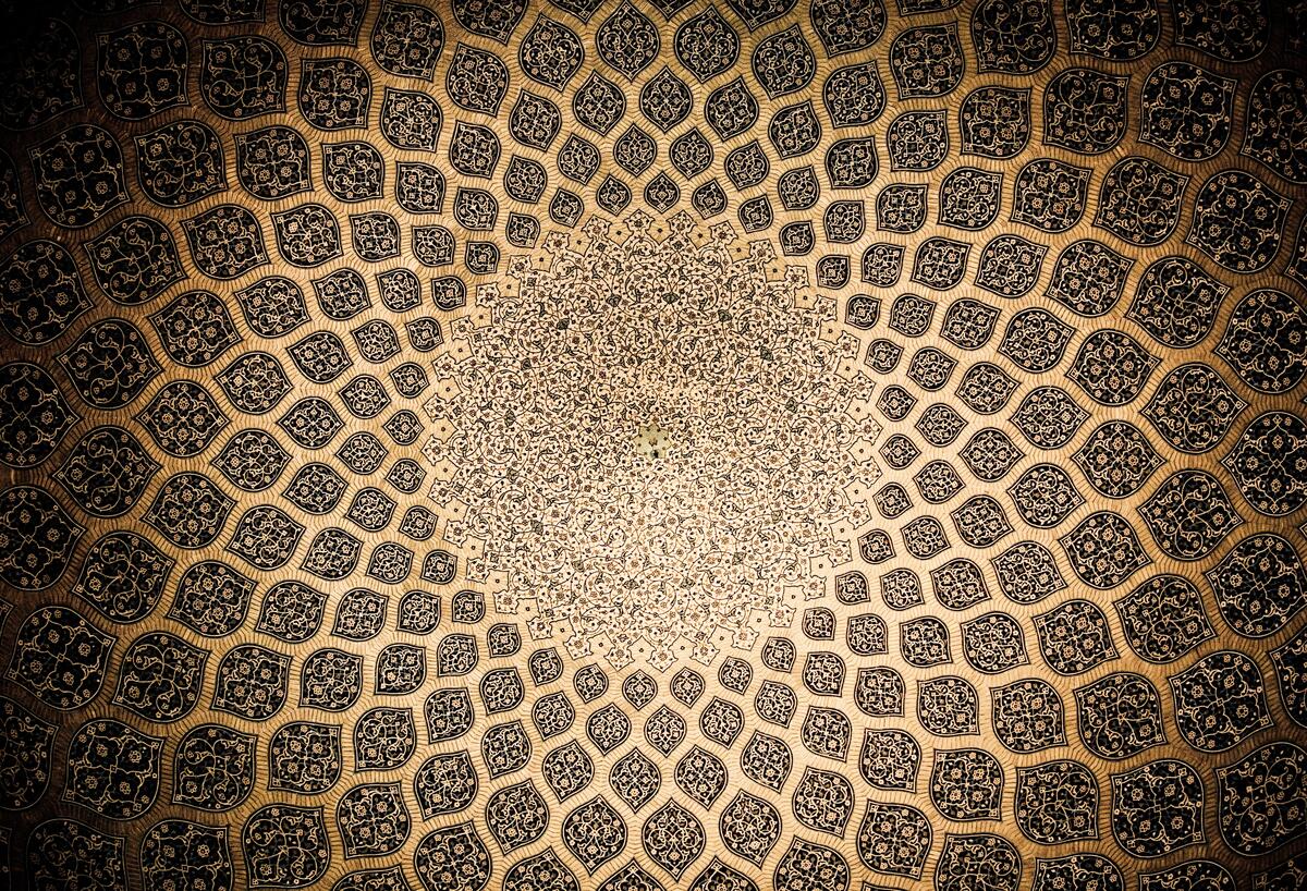 Fractal pattern on the ceiling