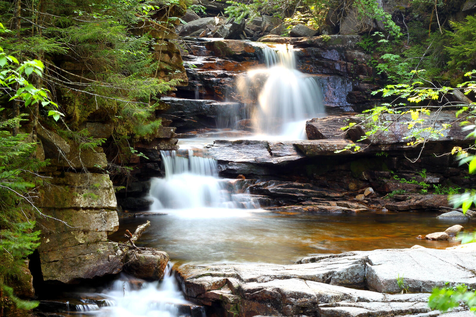 Free photo Waterfall on the sharp rocks