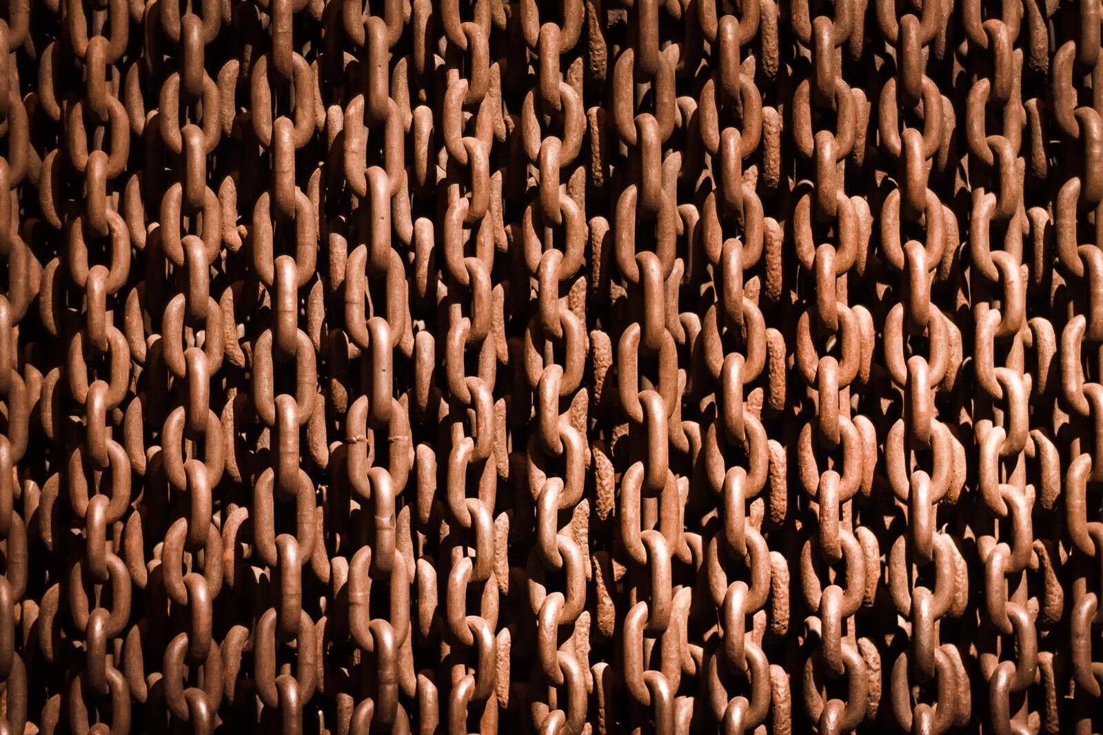 Wallpapers chain crowds rust on the desktop