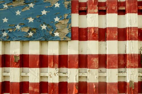 Флаг США нарисованный на контейнере