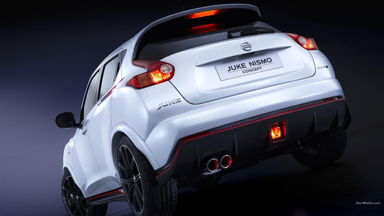 Free photo Nissan Juke with cool rims rear view