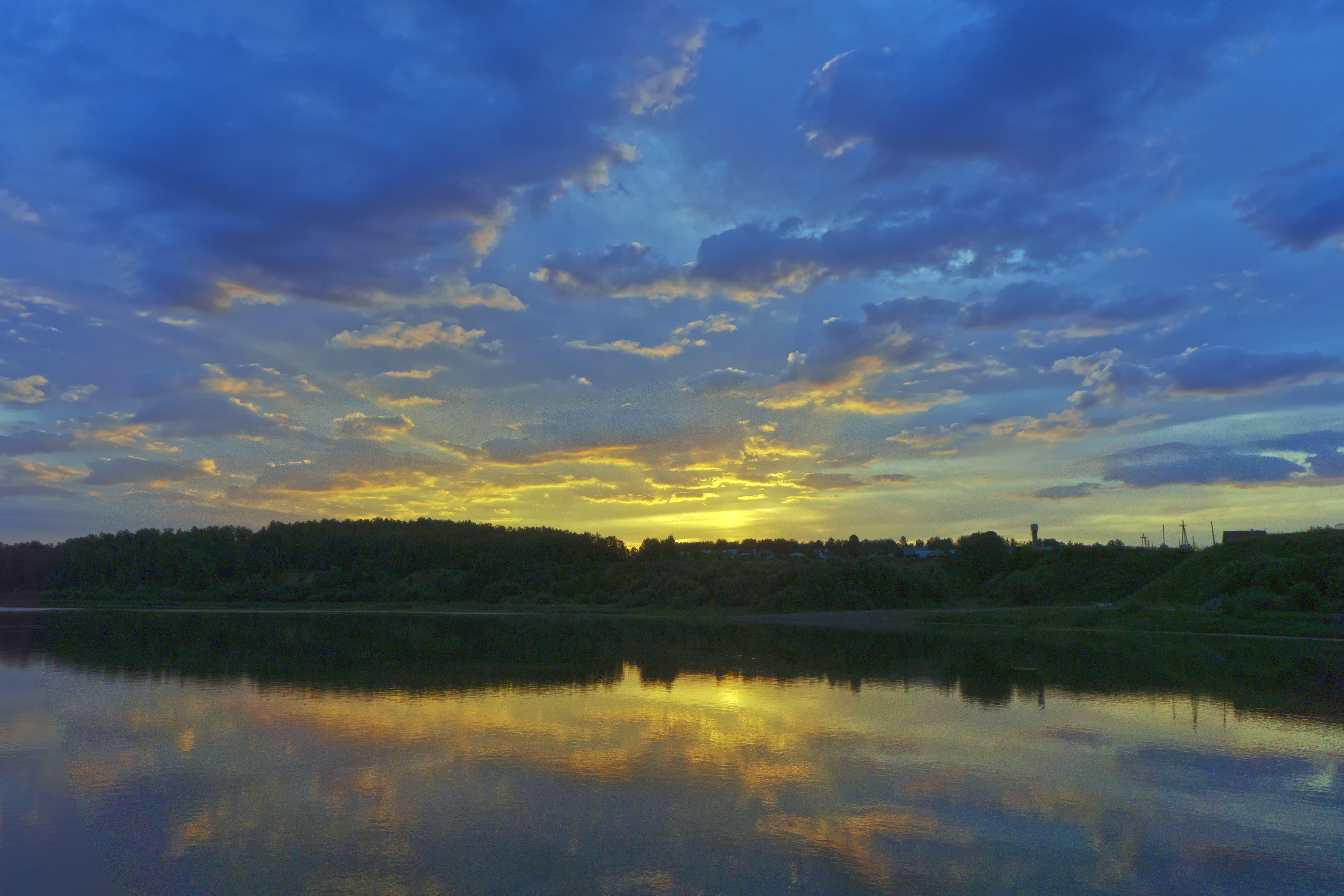 免费照片西伯利亚美丽天空下的黎明