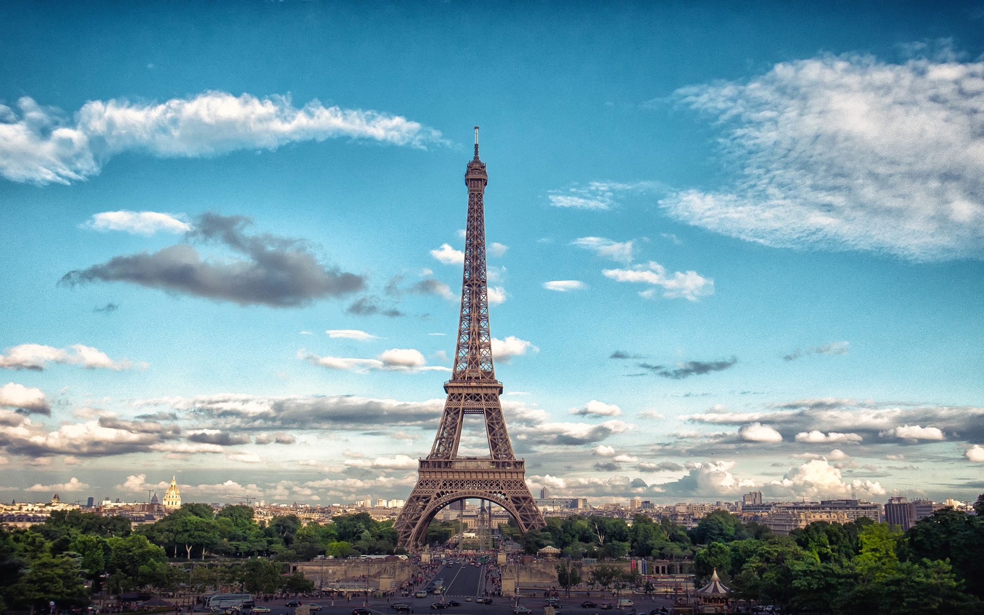 Фотография Эйфелевой башни в Париже