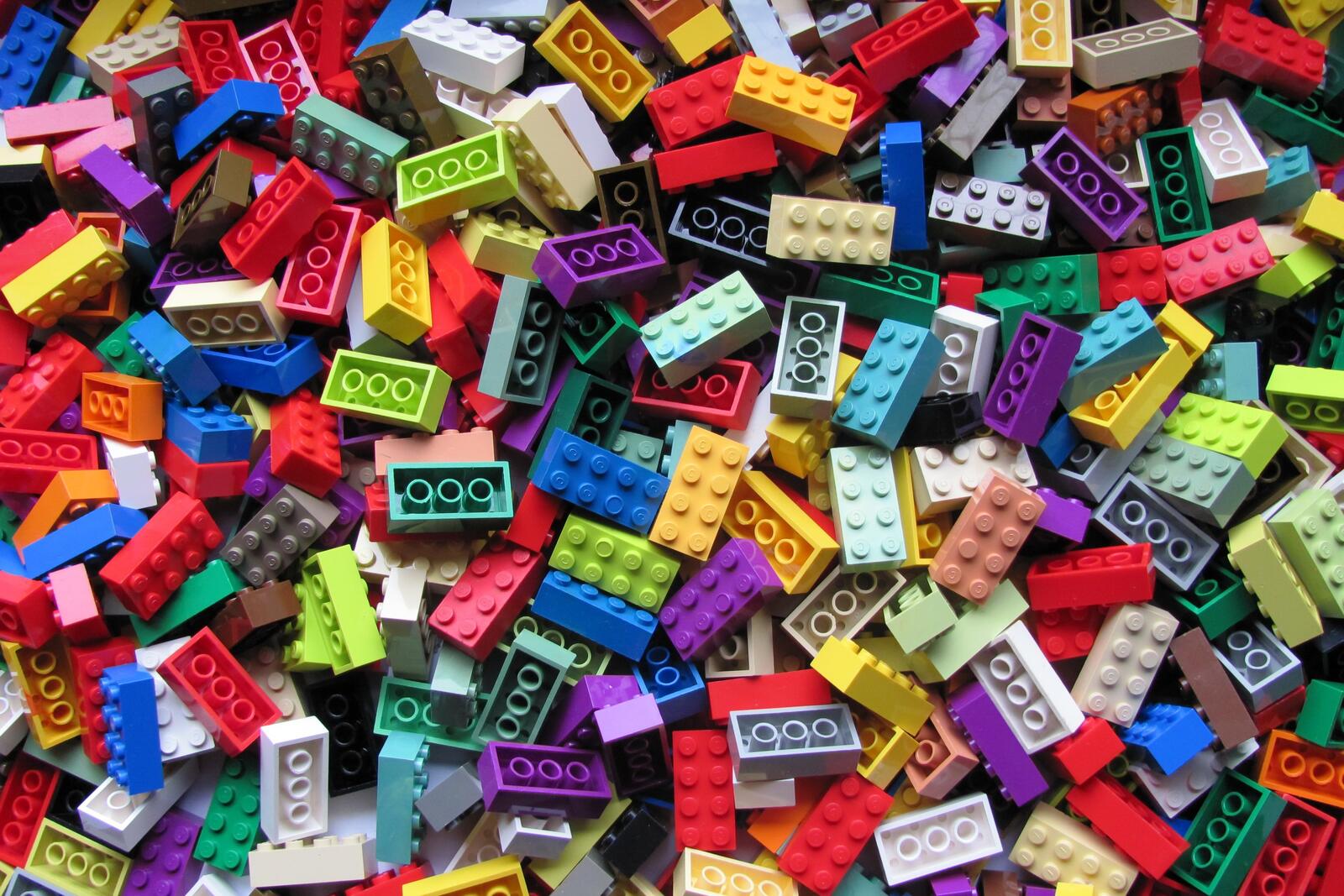 Free photo A big pile of lego