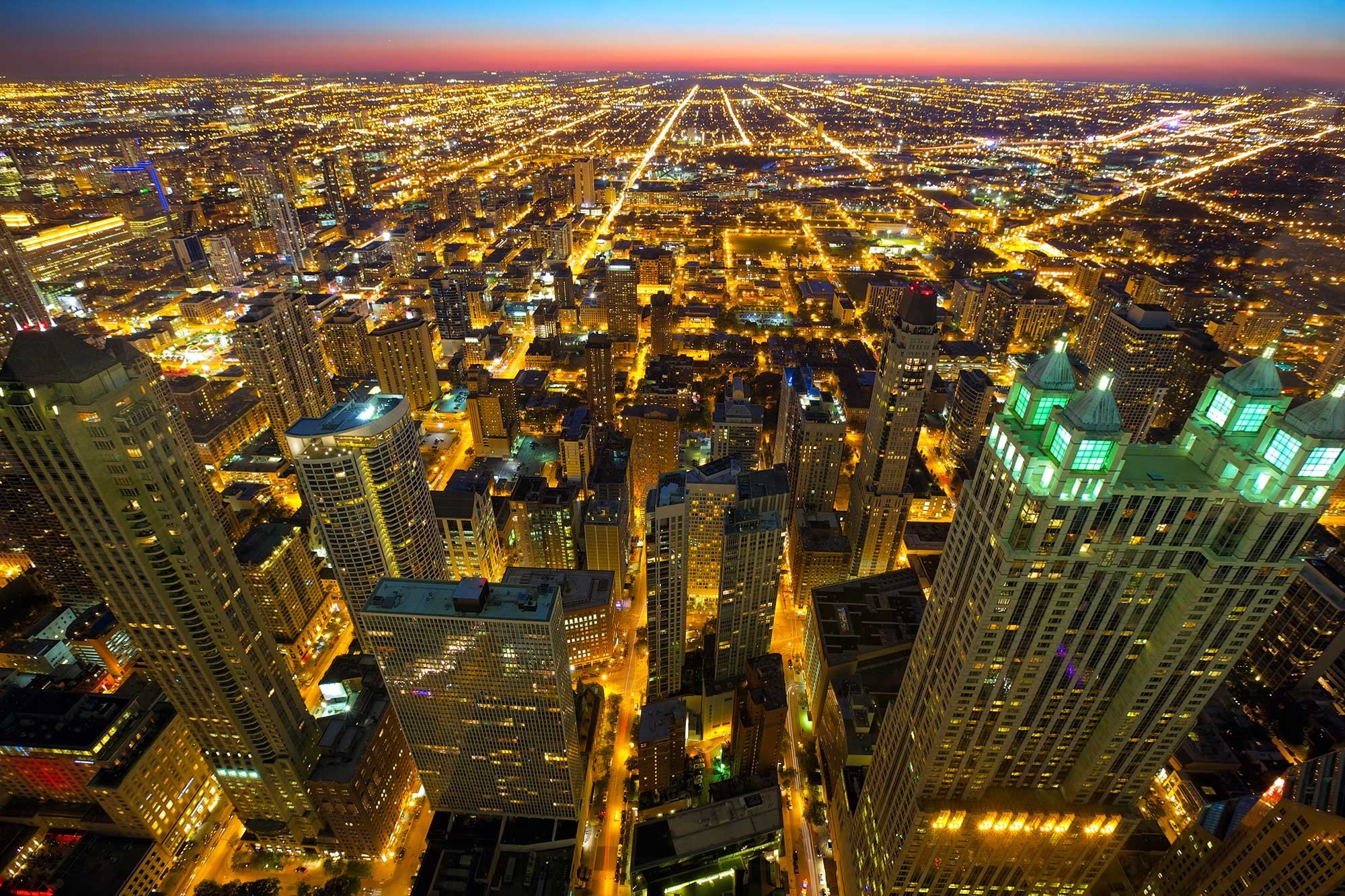免费照片傍晚时分的城市鸟瞰图
