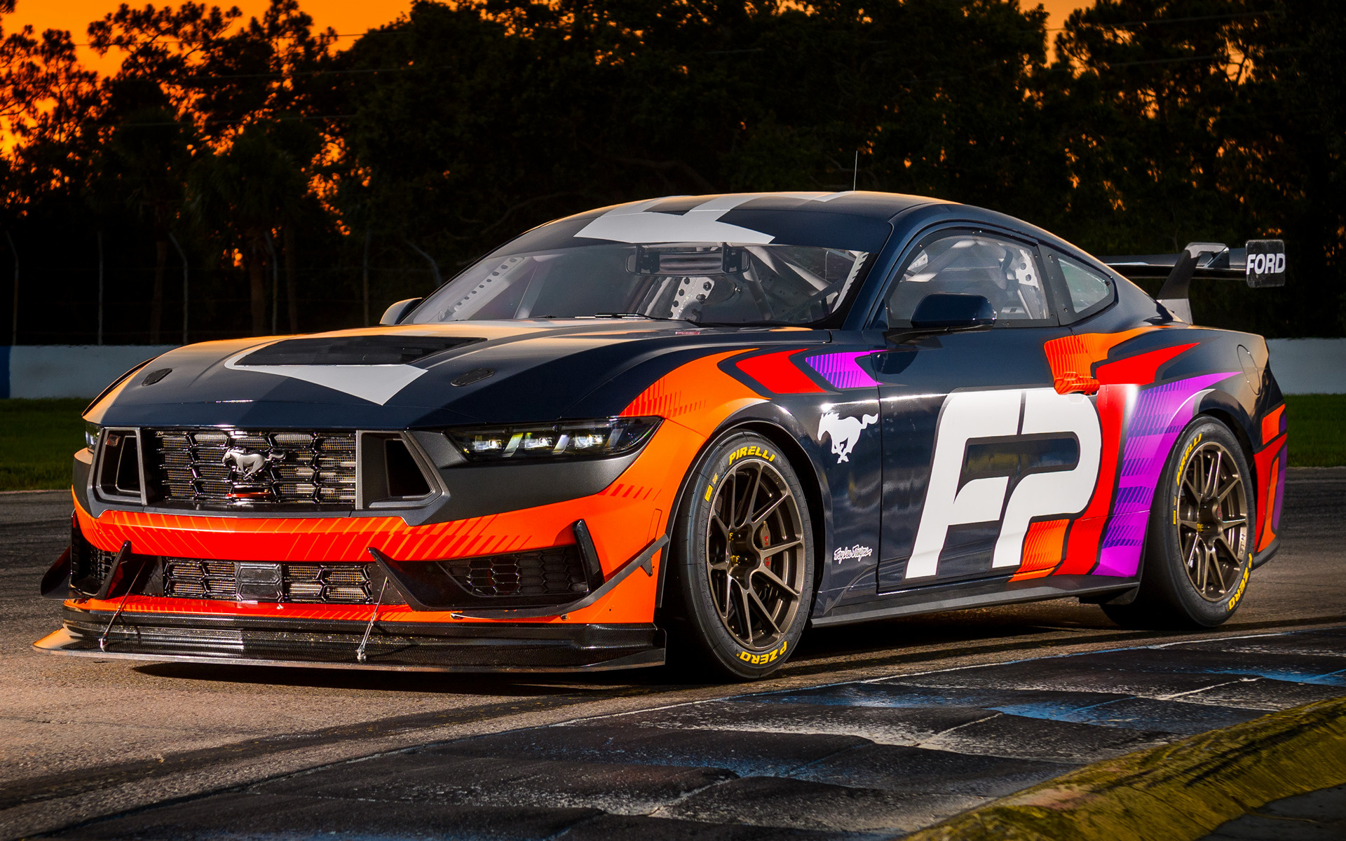 Free photo Ford mustang gt4