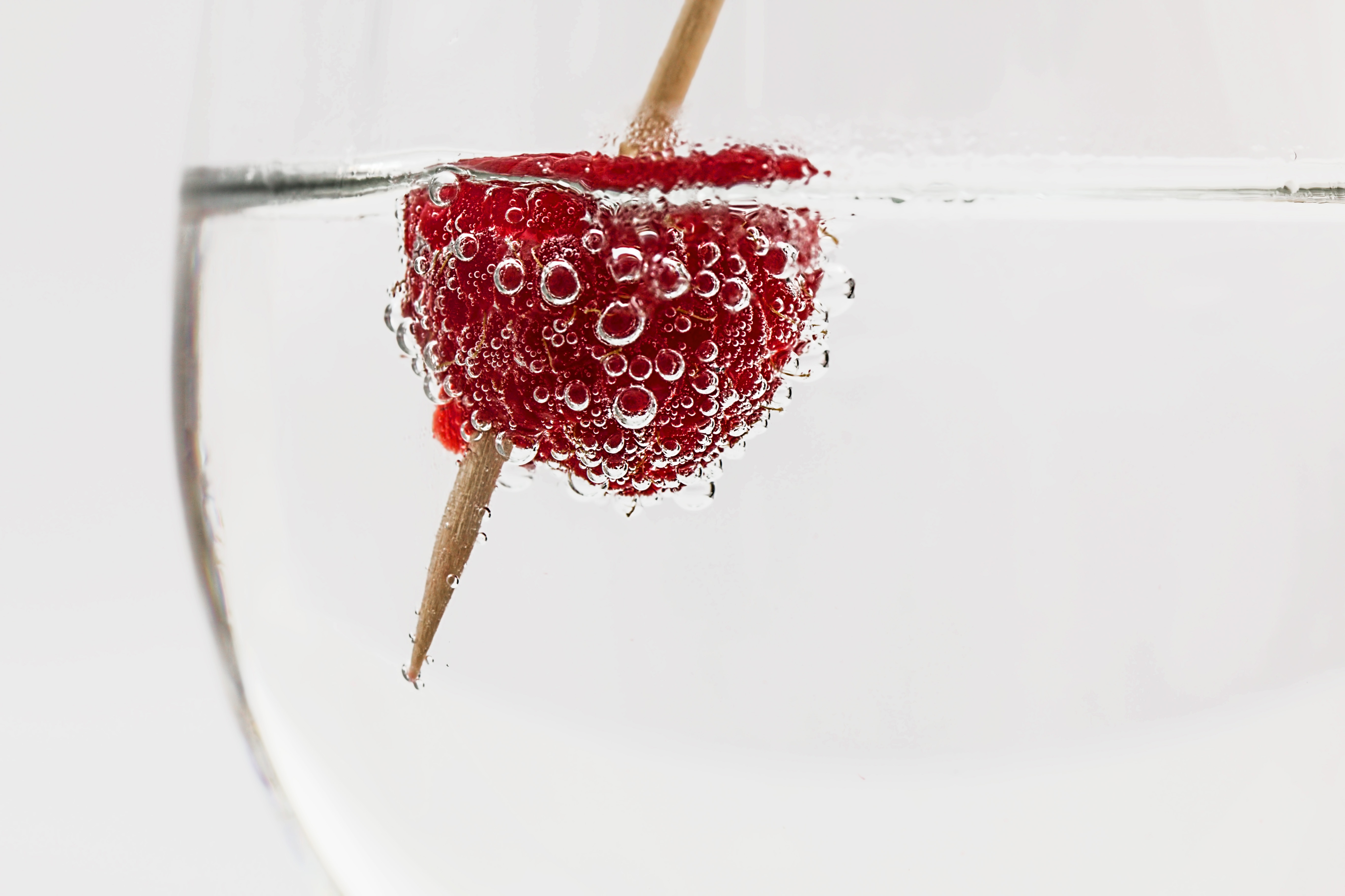 Wallpapers cold raspberry berry on the desktop