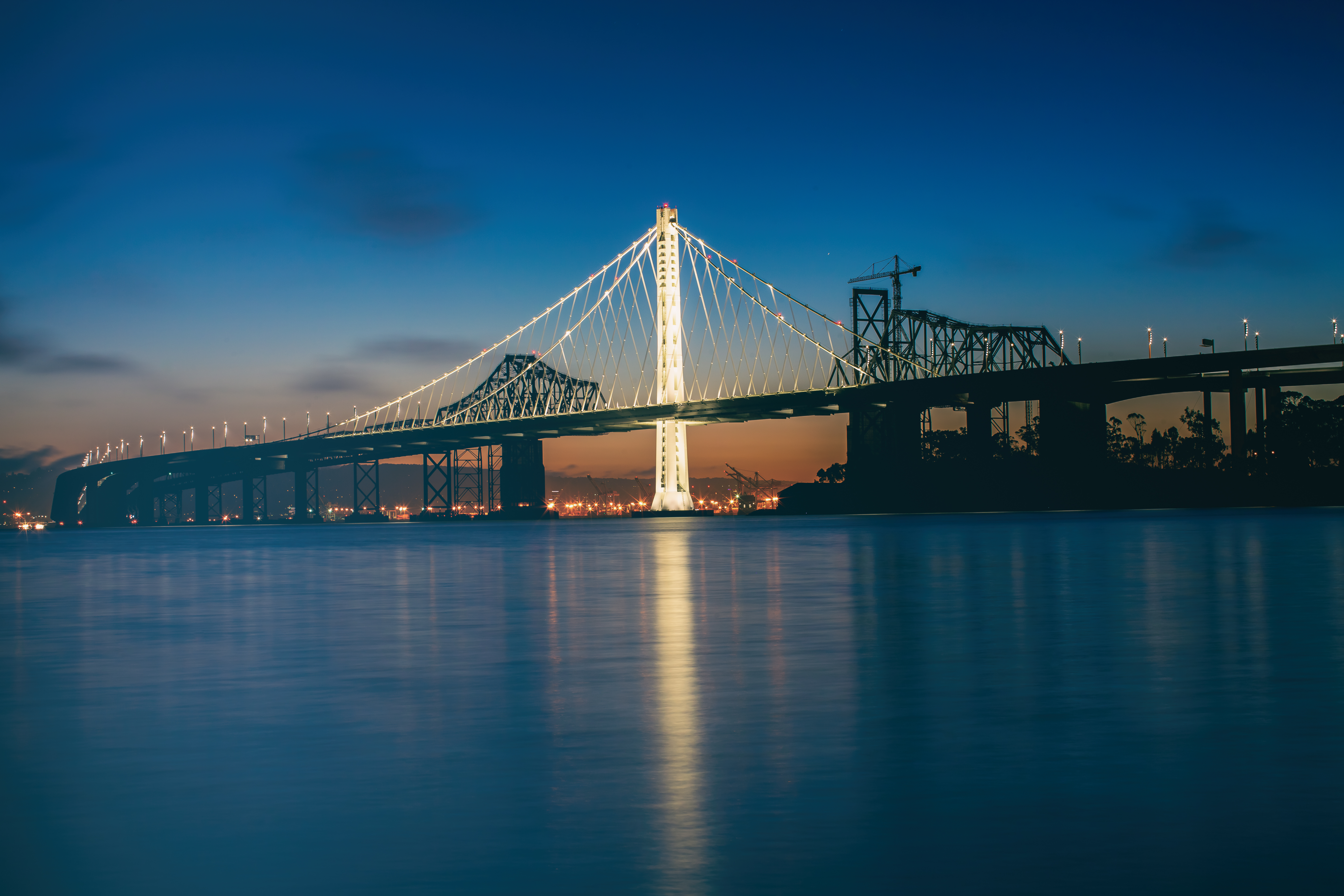 Бесплатное фото Ночной эстакадный мост в Америке