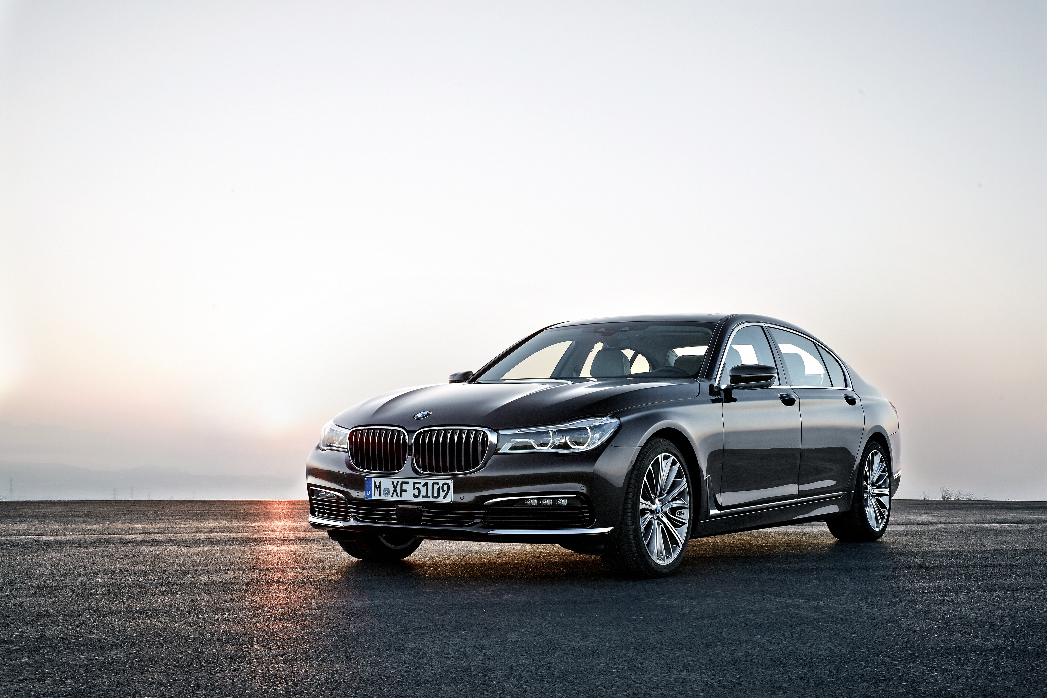 Free photo A picture of a bmw 7 series