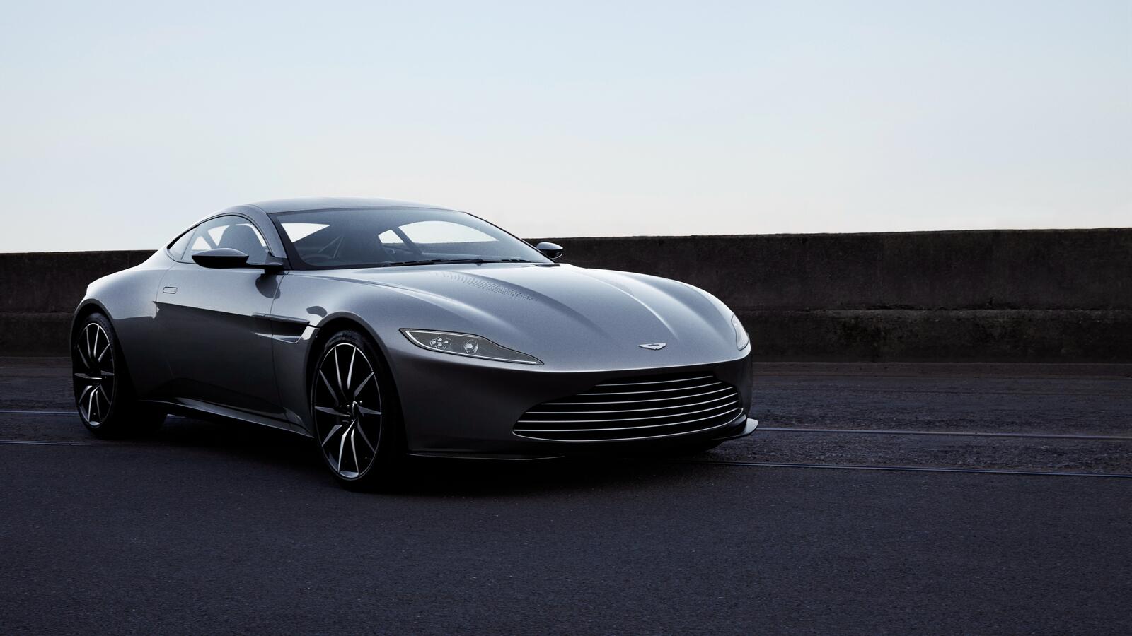 Free photo The new Aston Martin