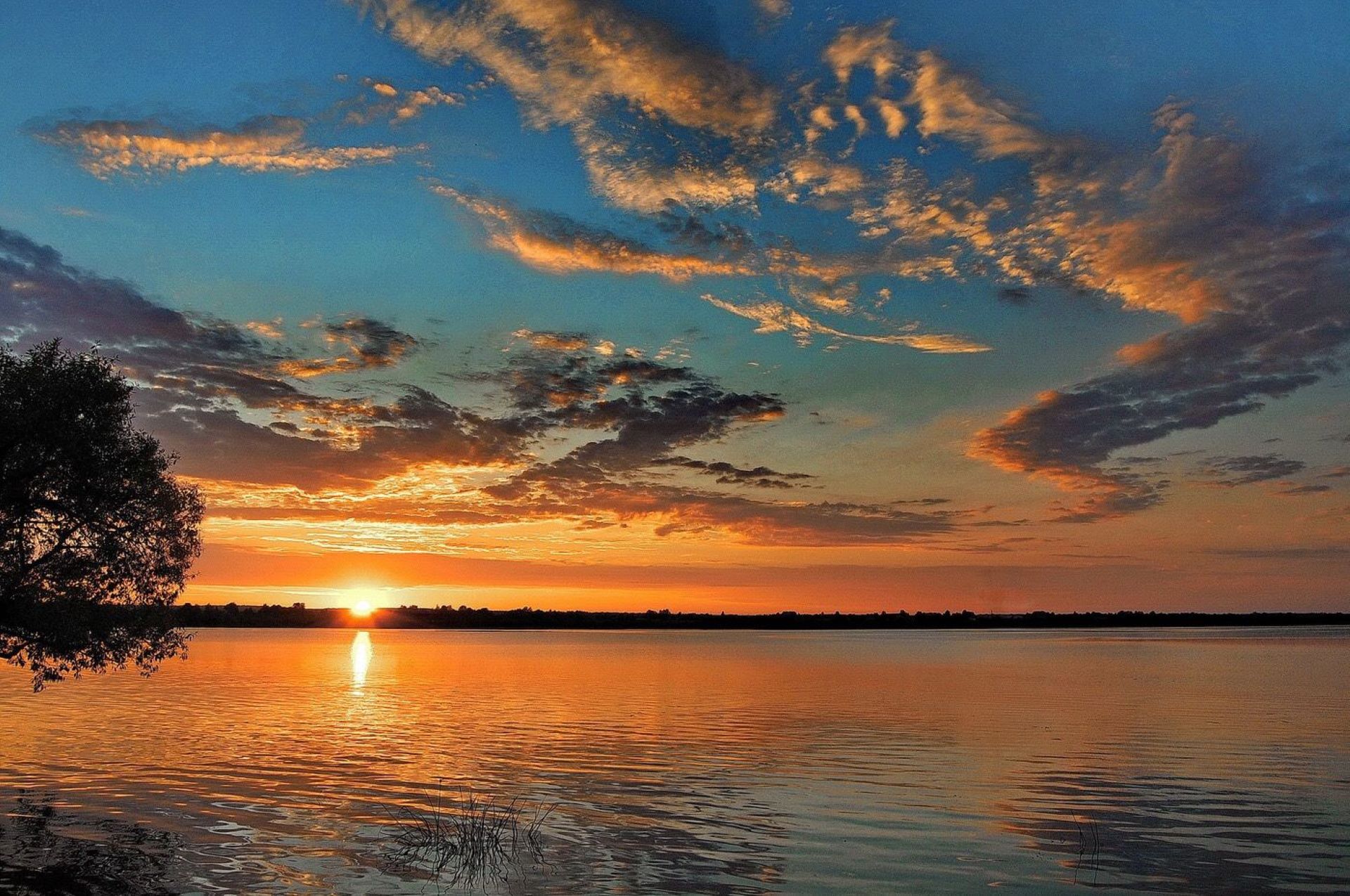 免费照片湖上日落