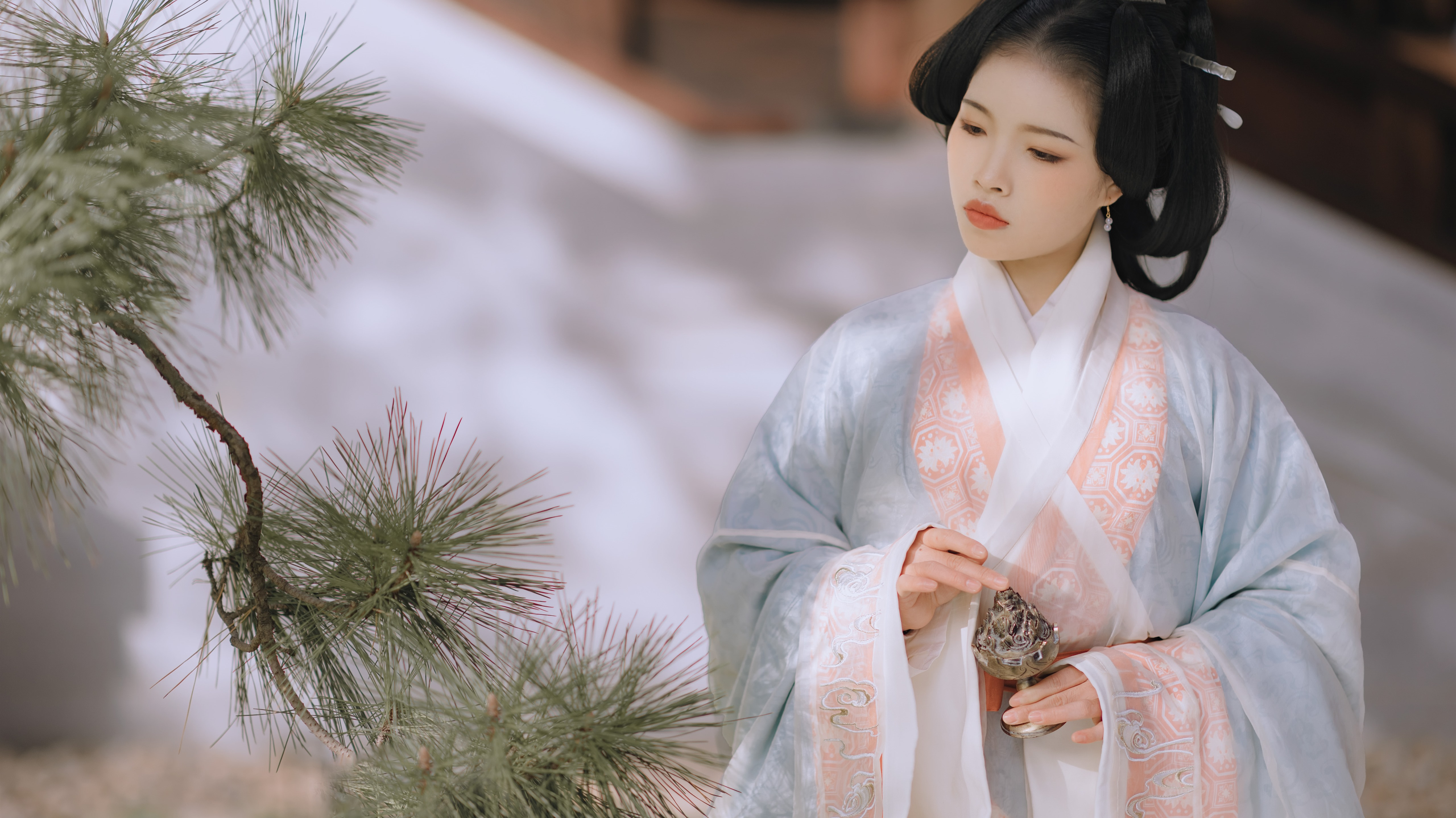 Фото бесплатно обои азиатская женщина, кимоно, сосна