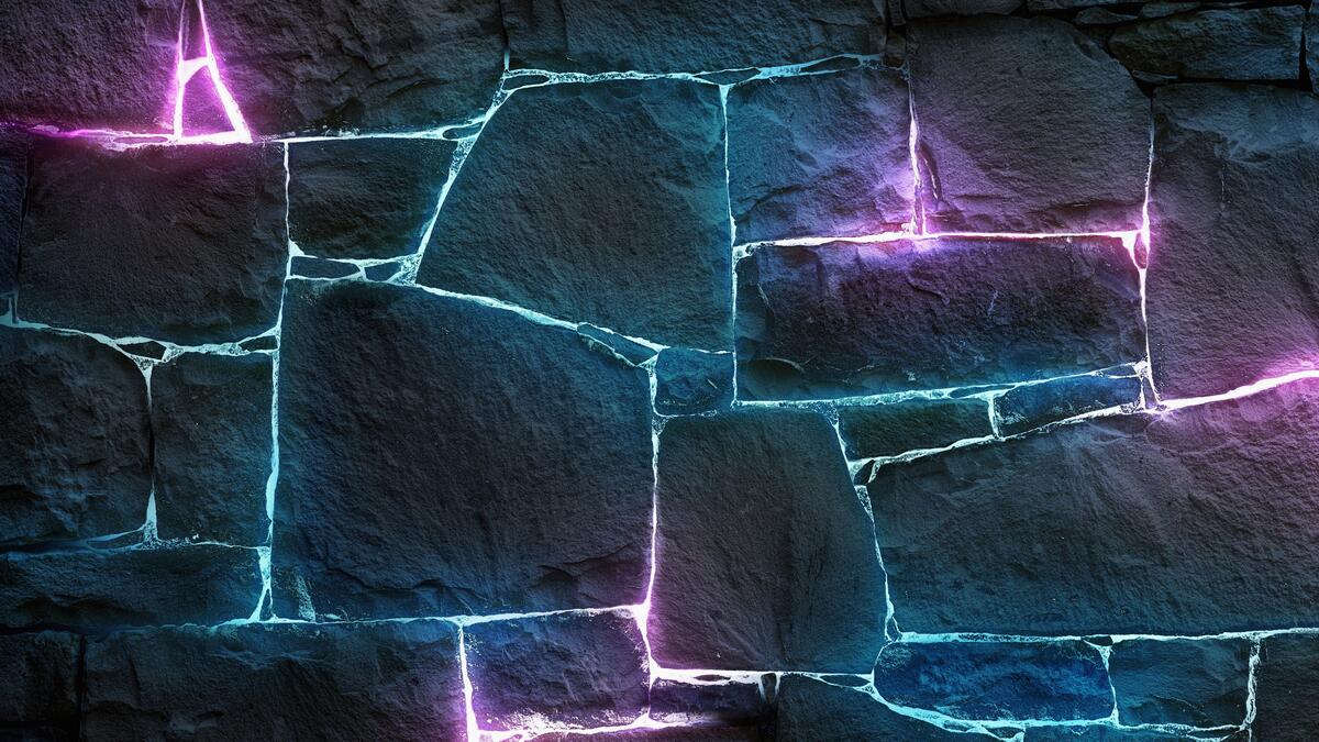 Каменная стена с неоновой подсветкой