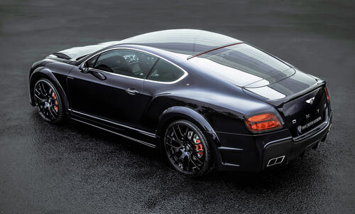 Bentley Continental GT черного цвета