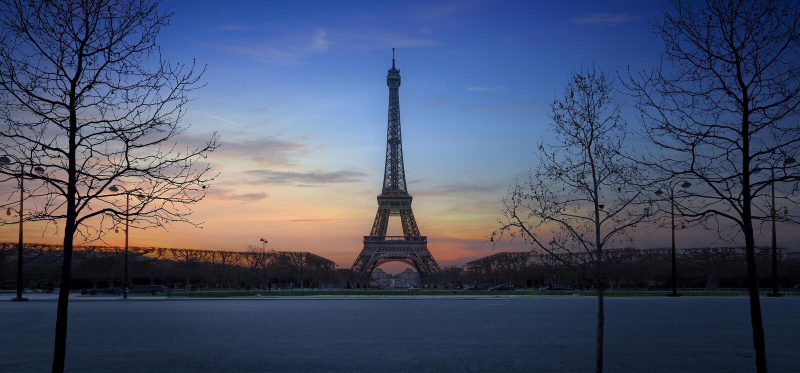 免费照片夕阳下的埃菲尔铁塔