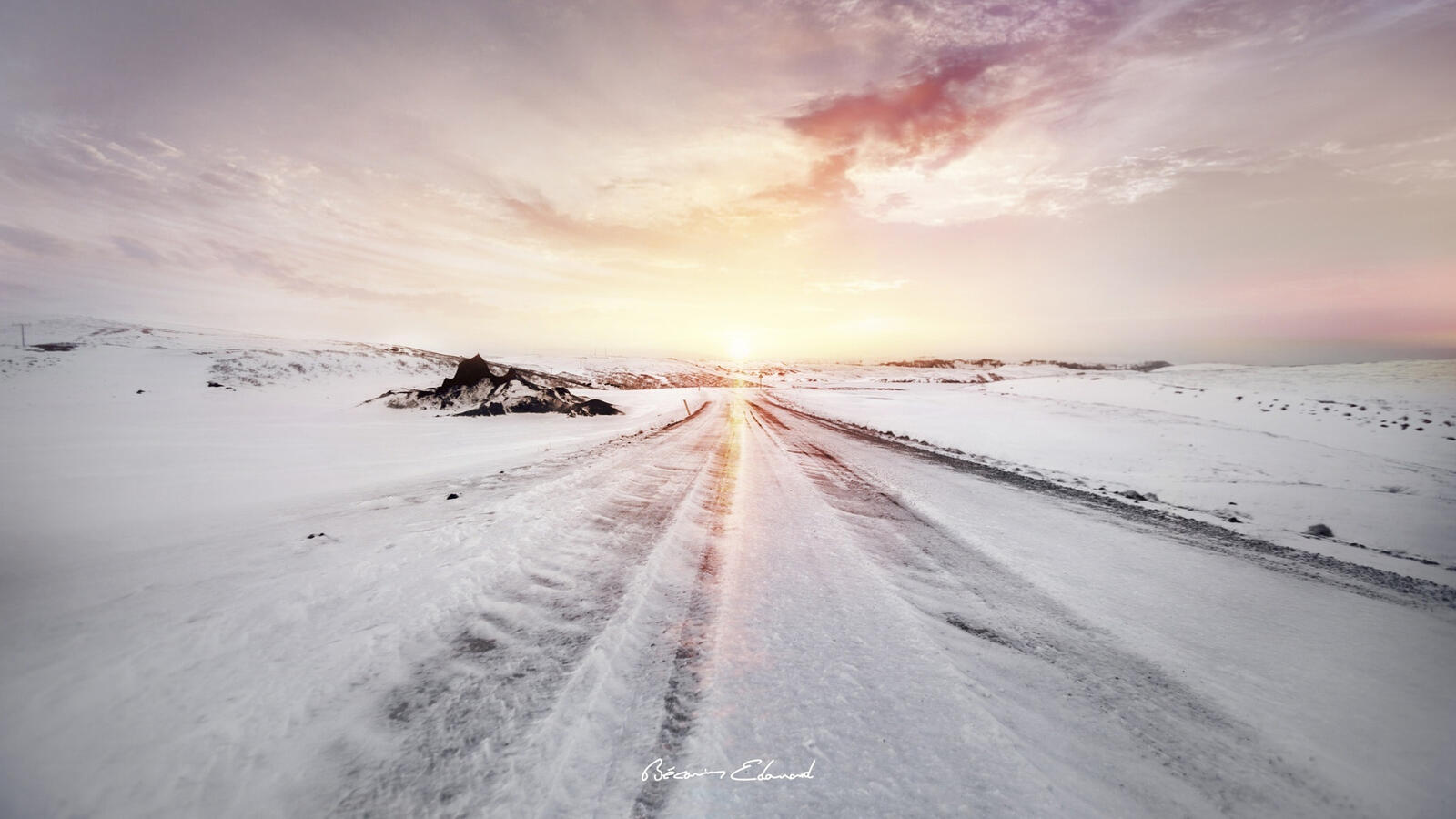 Free photo A winter road at sunset