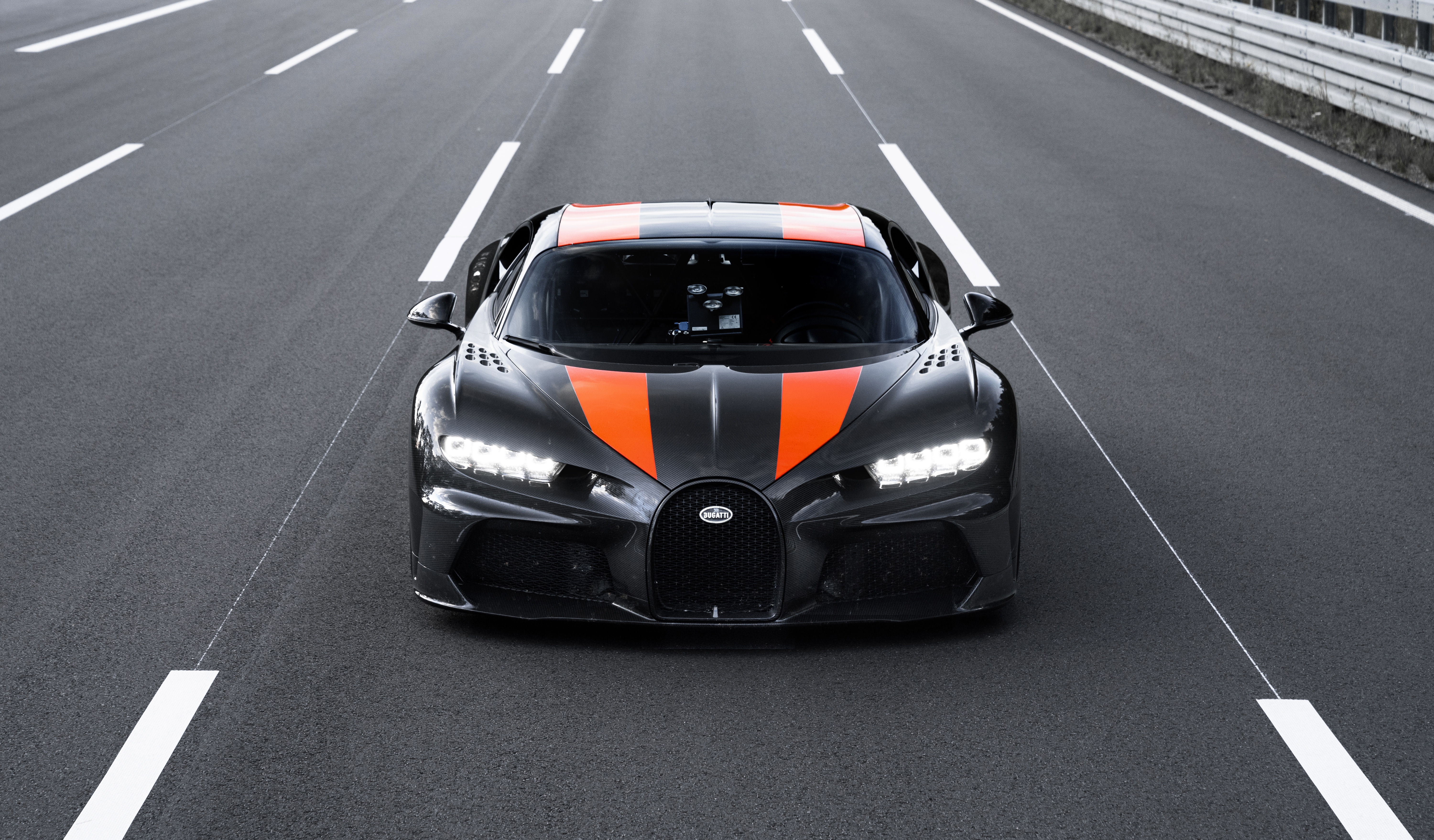 Bugatti chiron prototype в черном цвете