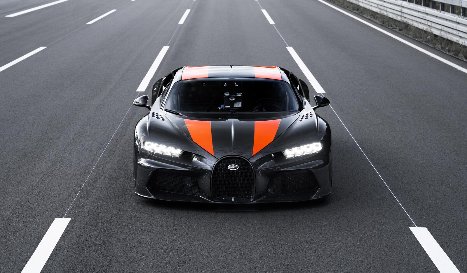 Бесплатное фото Bugatti chiron prototype в черном цвете