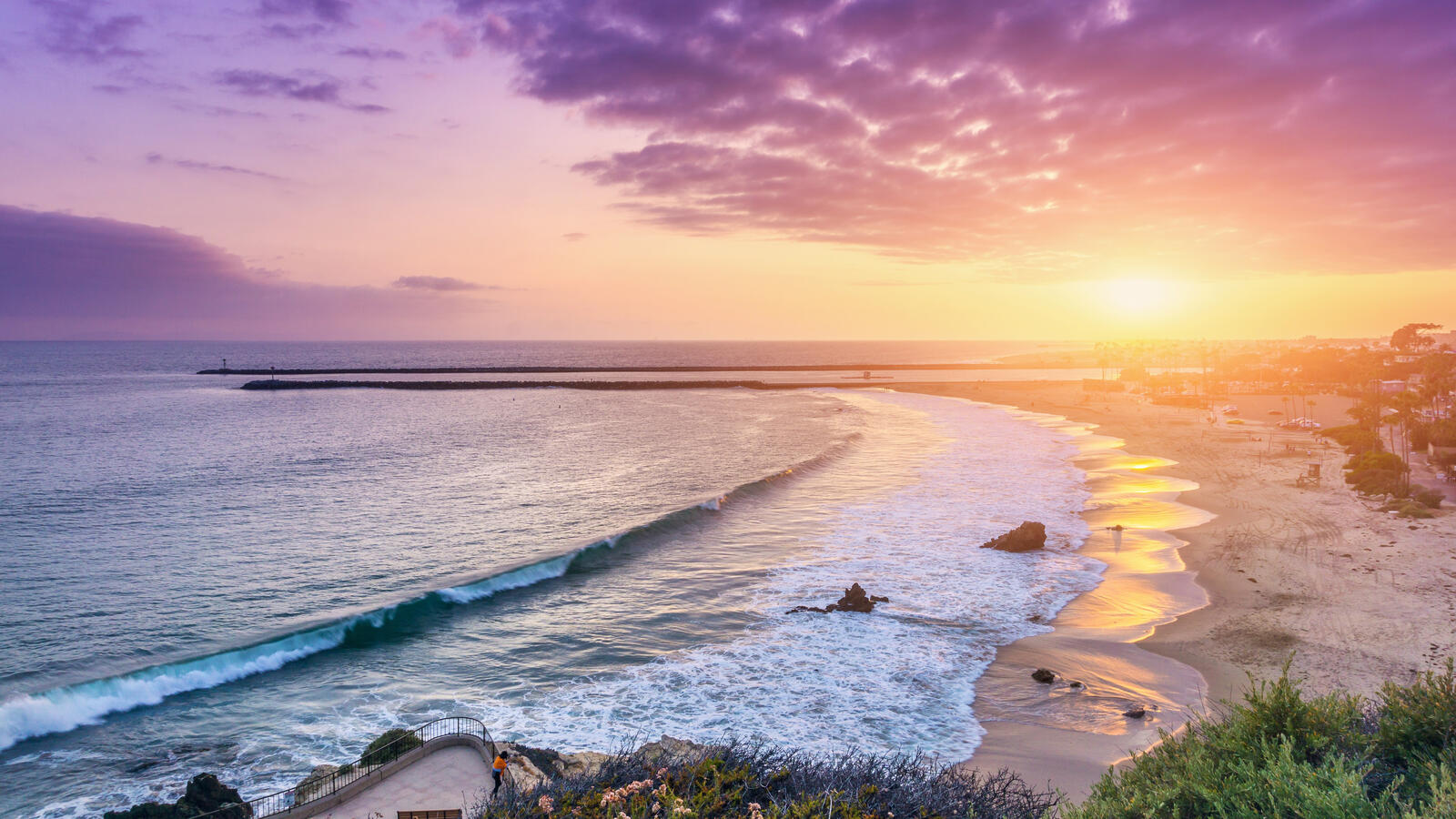 Бесплатное фото Морской берег в Калифорнии на закате