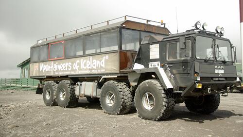 Eight-wheeled all-terrain vehicle
