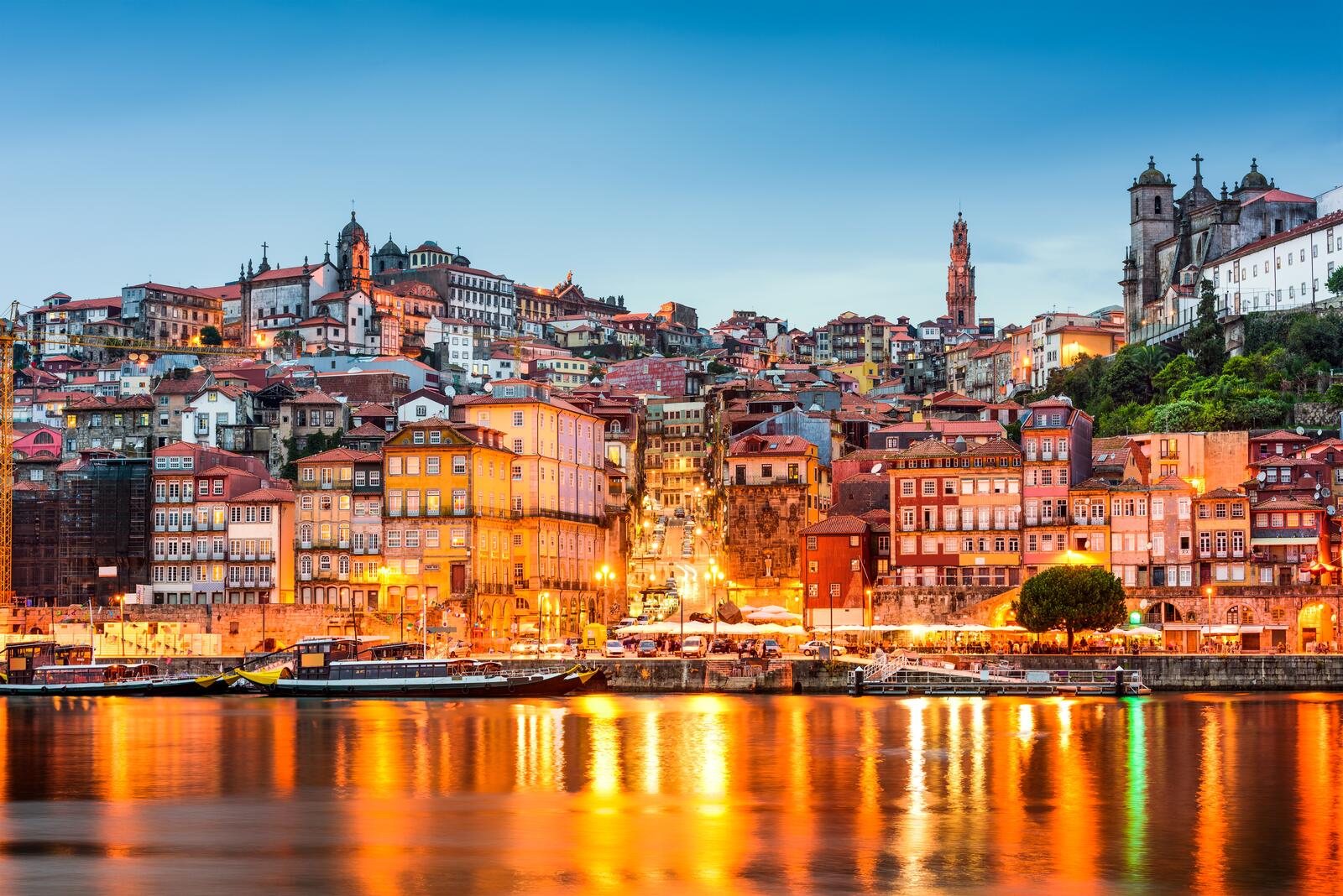 Бесплатное фото Португалия на рассвете