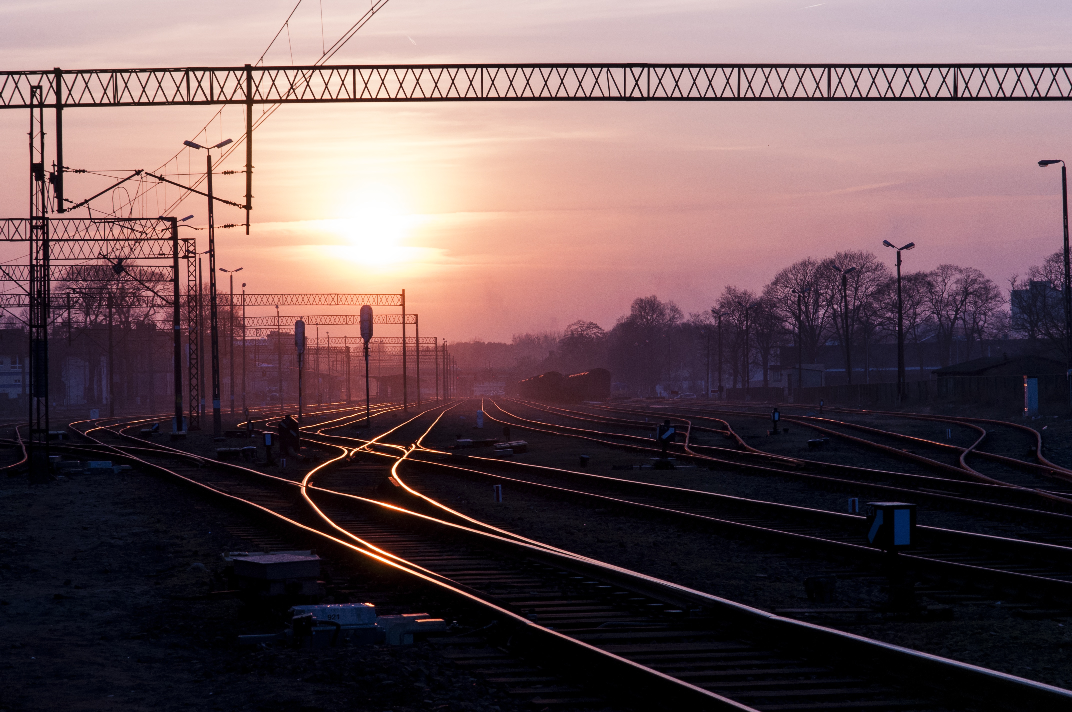 Обои светящиеся, технологии, трасса, железная дорога, железной дороги, восход солнца, закат - бесплатные картинки на Fonwall