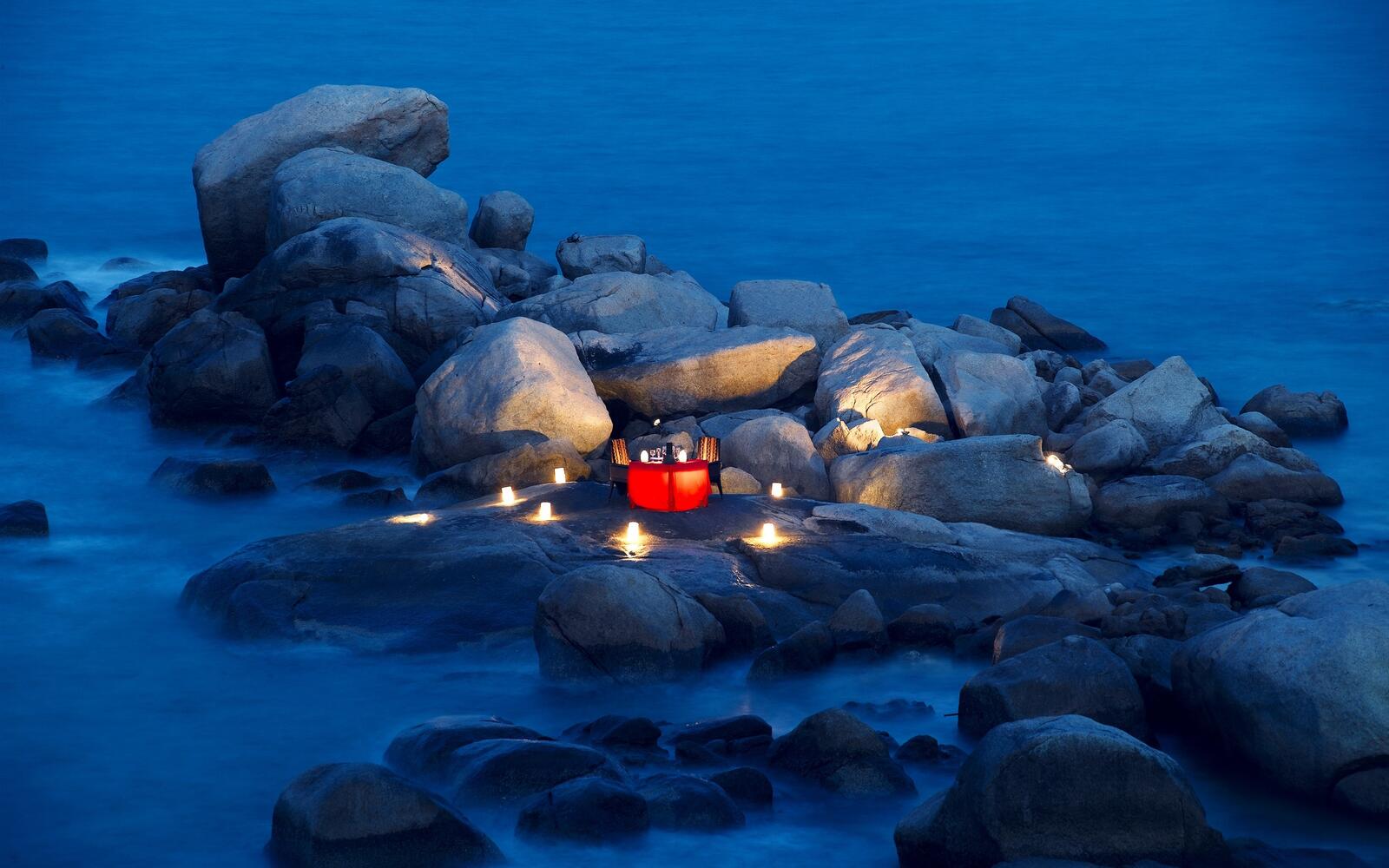 Бесплатное фото Завтрак на берегу моря