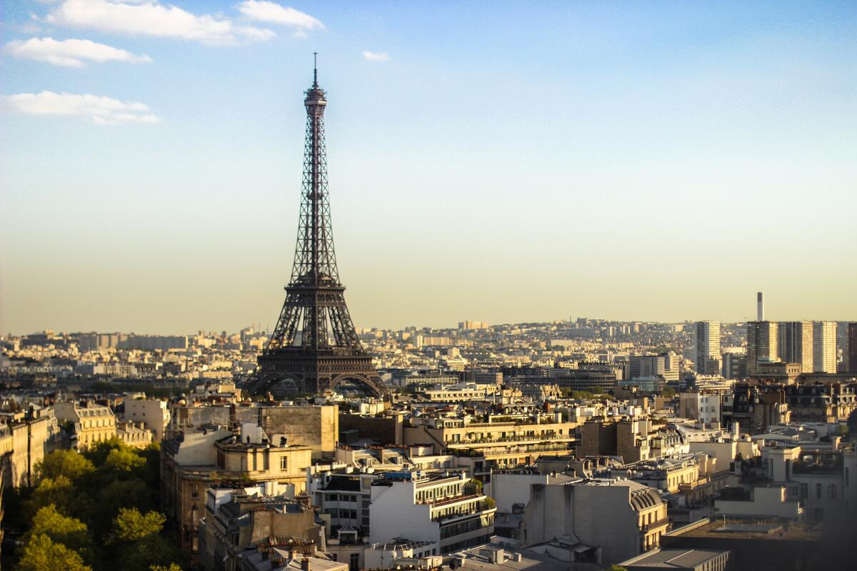 Panorama with a view of the Eiffel Tower