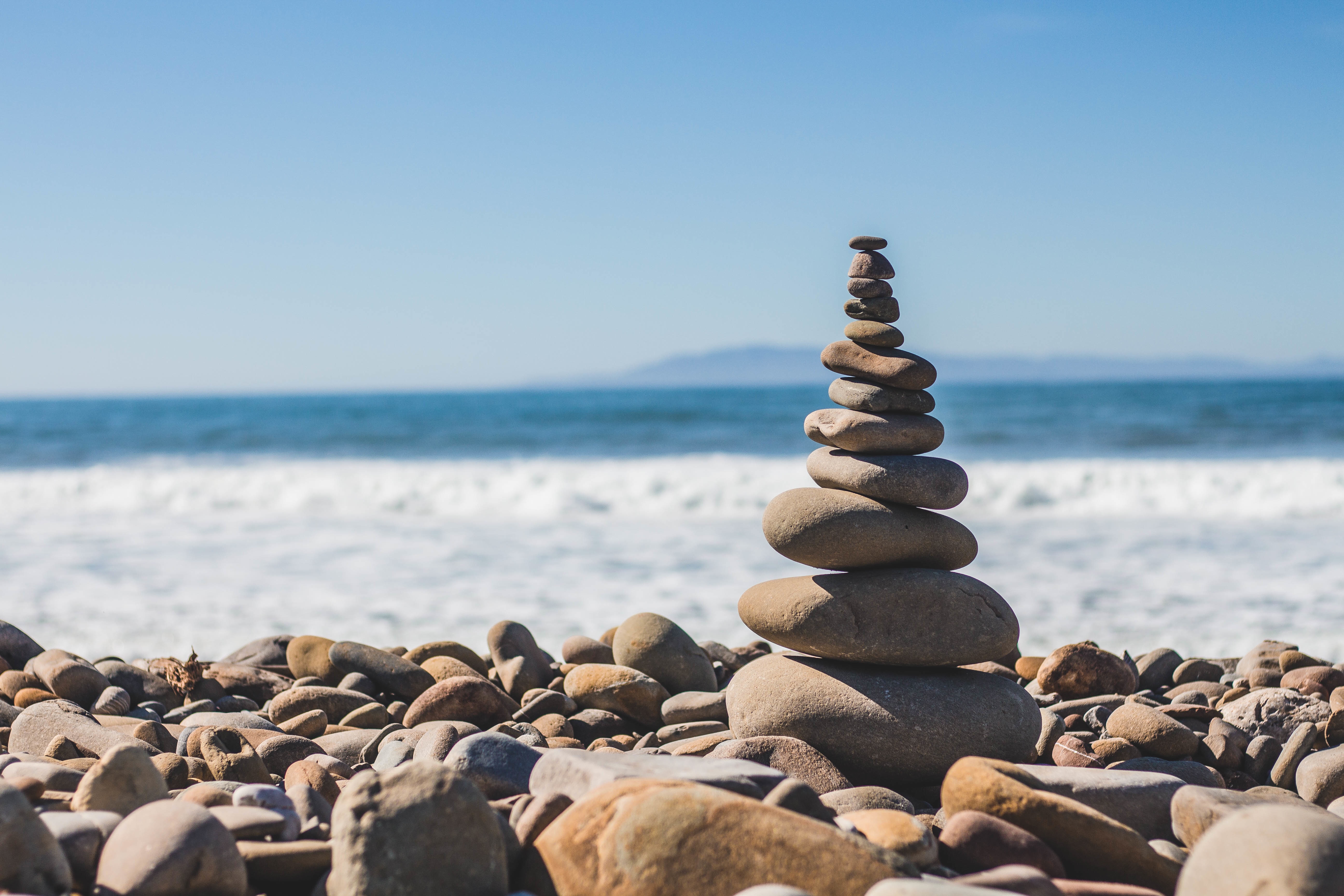 A pyramid of pebbles on the seashore