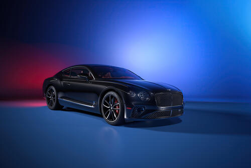 Bentley Continental GT купе в черном цвете