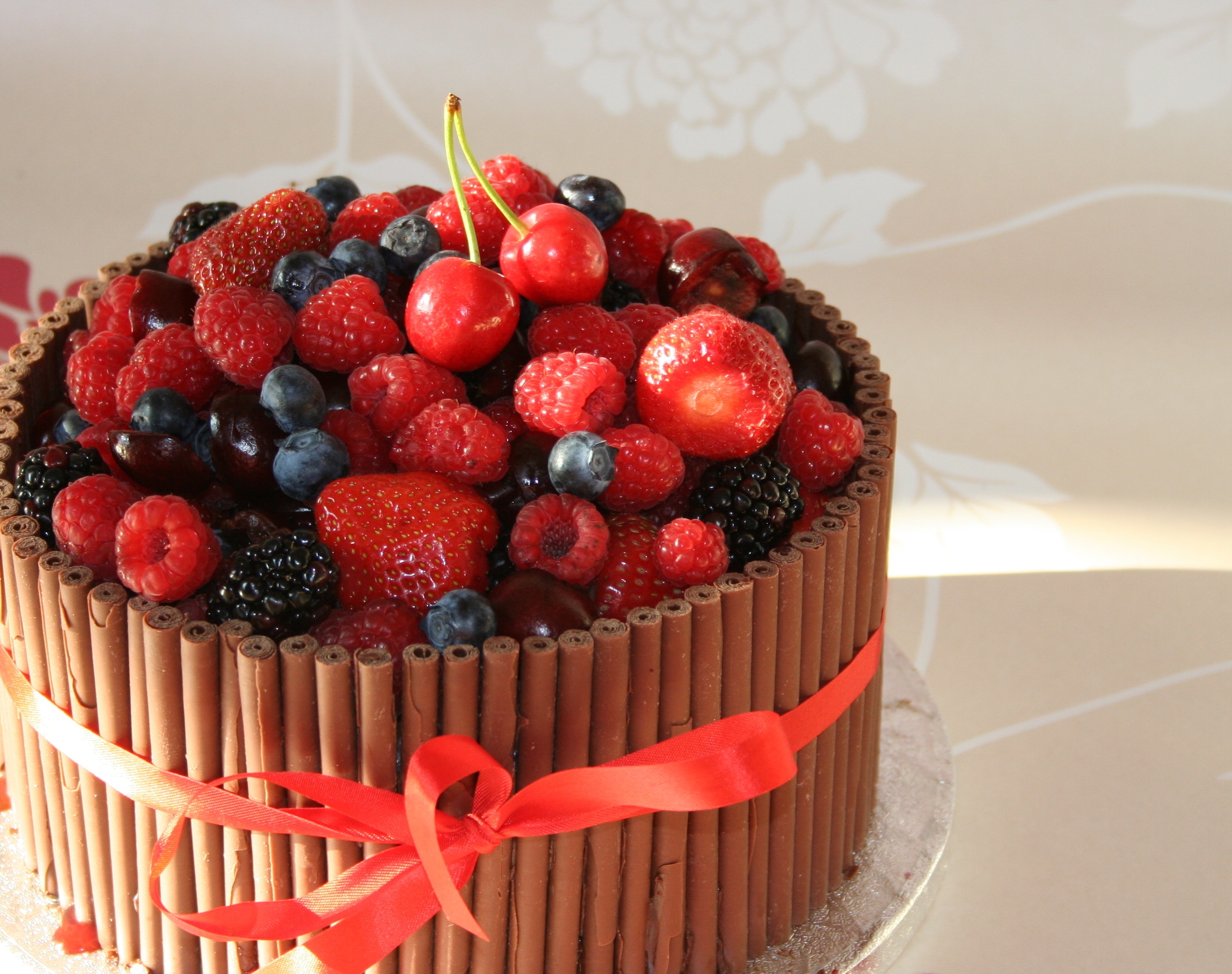 Wild berry cake